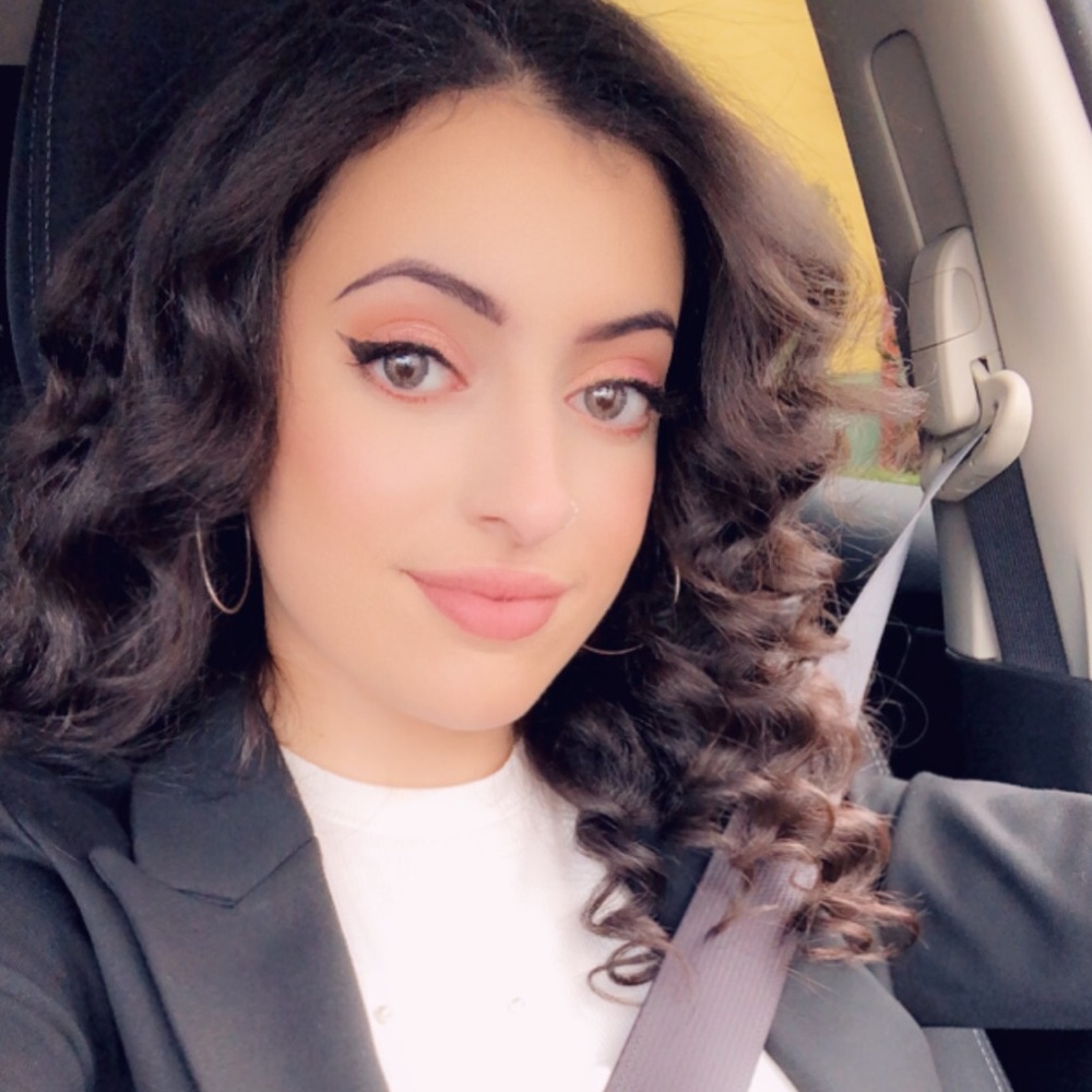 Meet your Posher, Bianca